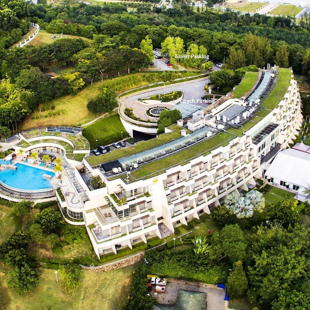 Pulse Grande Hotel Putrajaya Exterior foto The Green Roof