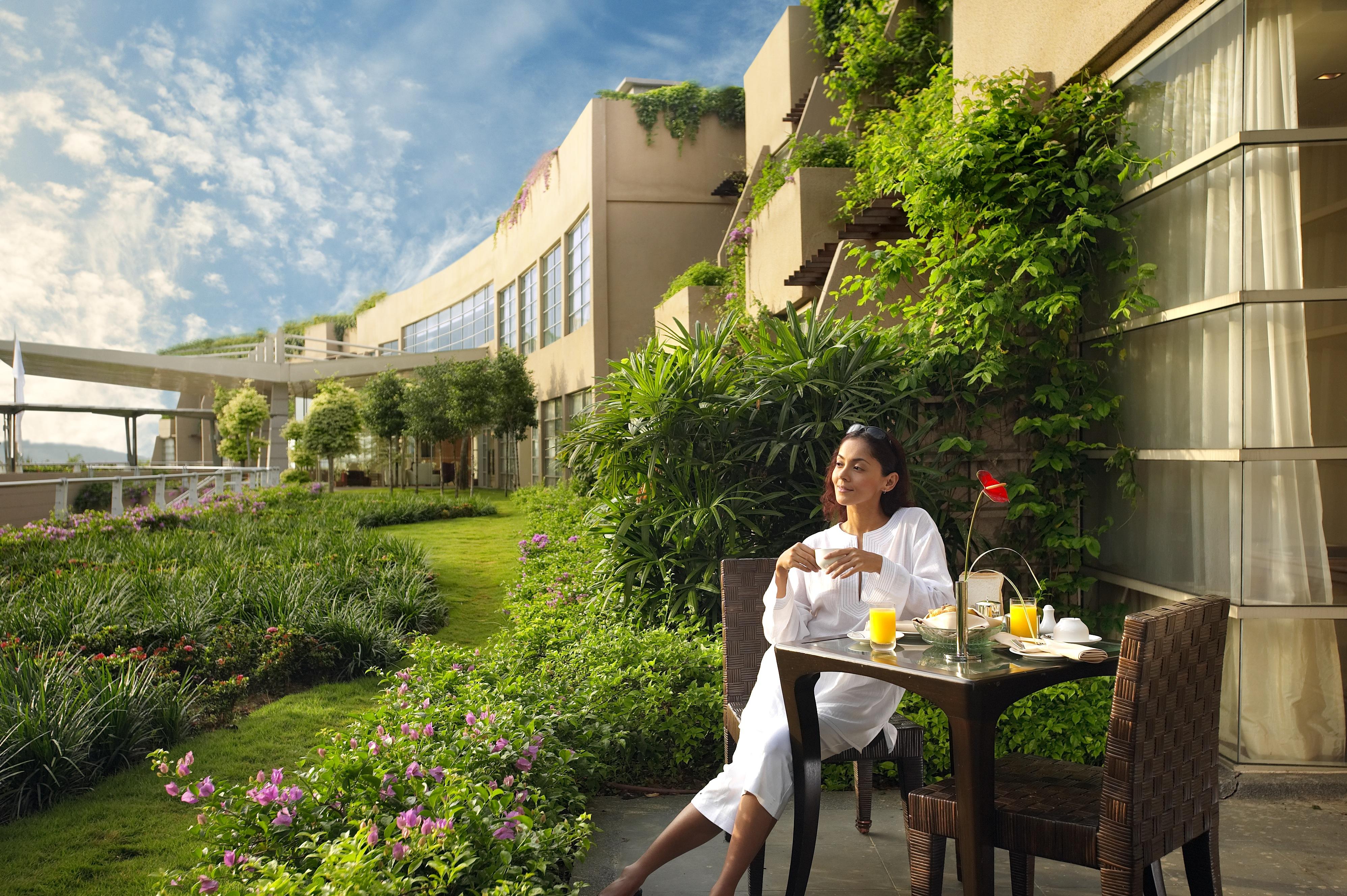 Pulse Grande Hotel Putrajaya Restaurant foto The Park, Hyderabad