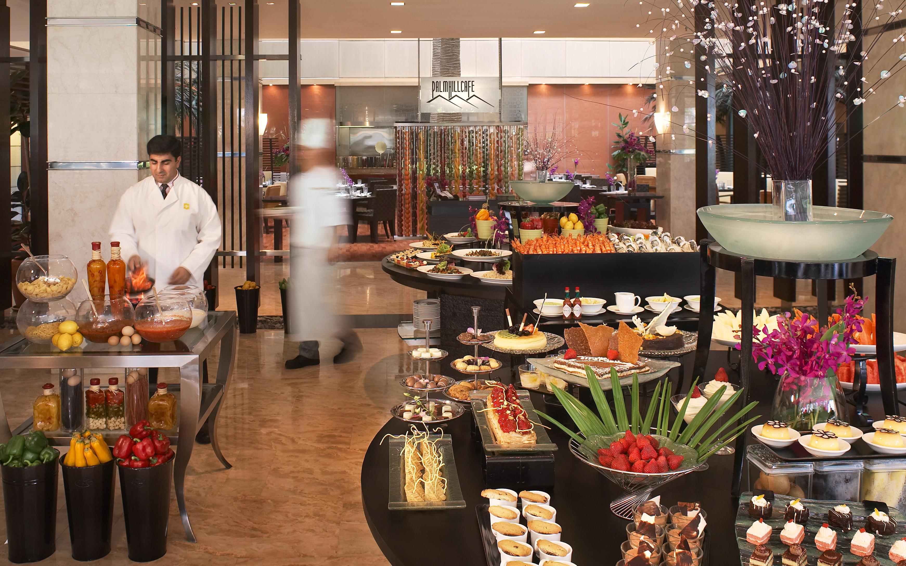 Pulse Grande Hotel Putrajaya Exterior foto A buffet at a hotel
